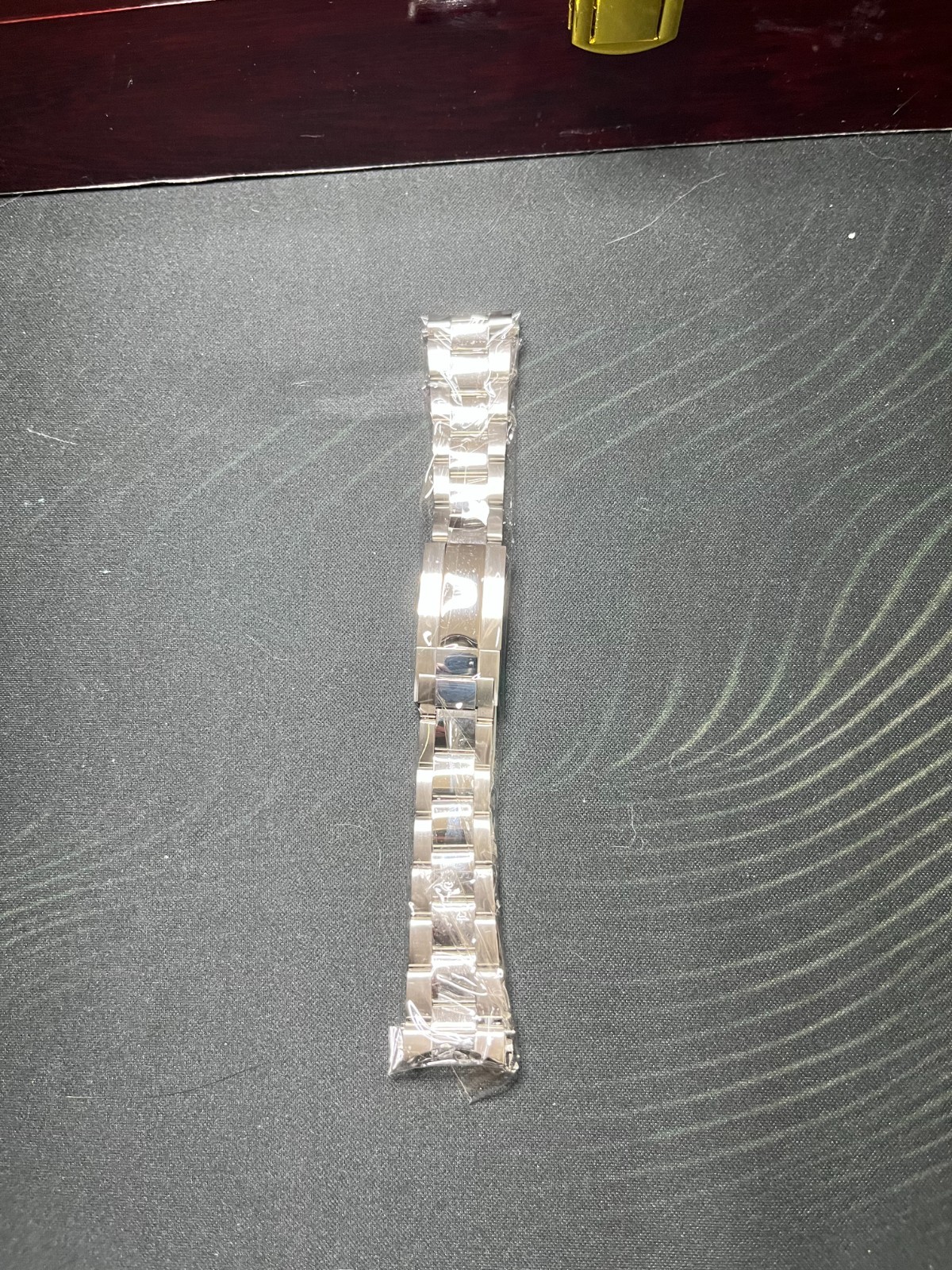 Seiko Presage Green Men’s Watch – SRPE45J. With extra bracelet (SS Oyster).
