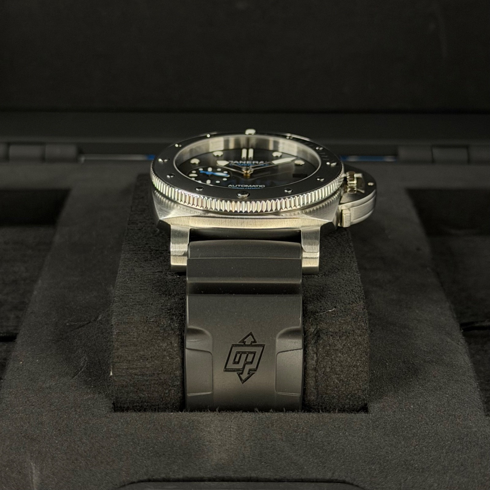 2021 Panerai Submersible PAM00683 42mm Excellent Condition Box & Papers