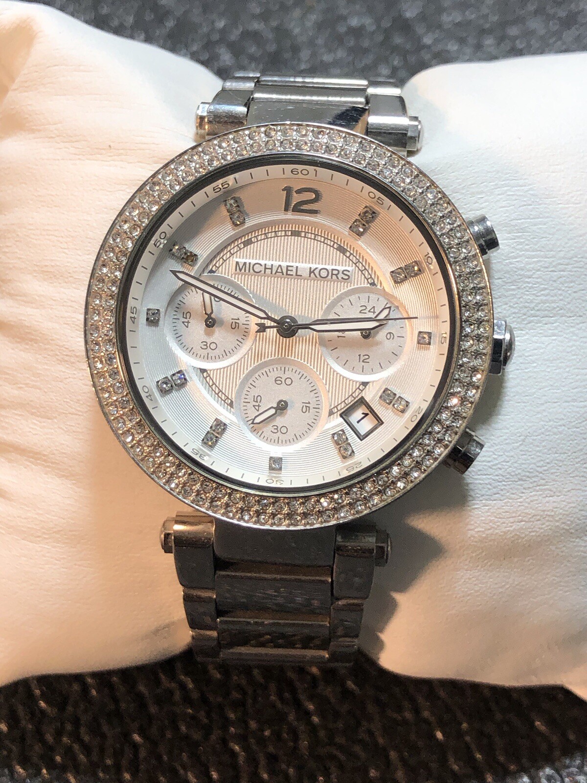 Michael Kors Women’s Parker Watch MK5353 Silver Tone Runs Parts Or Repair