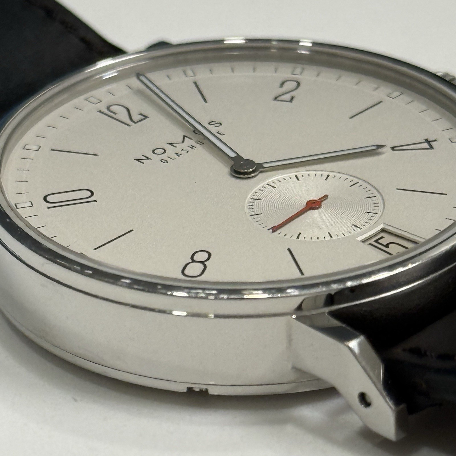 NOMOS Glashütte Ahoi Datum 40mm Automatic Full Set w/ Extra Strap – Ref 551