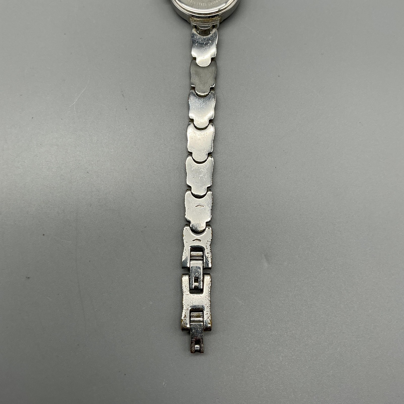 Relic ZR33034 Womens Watch 22mm Silver Gold Two Tone 30M New Battery 7.75″