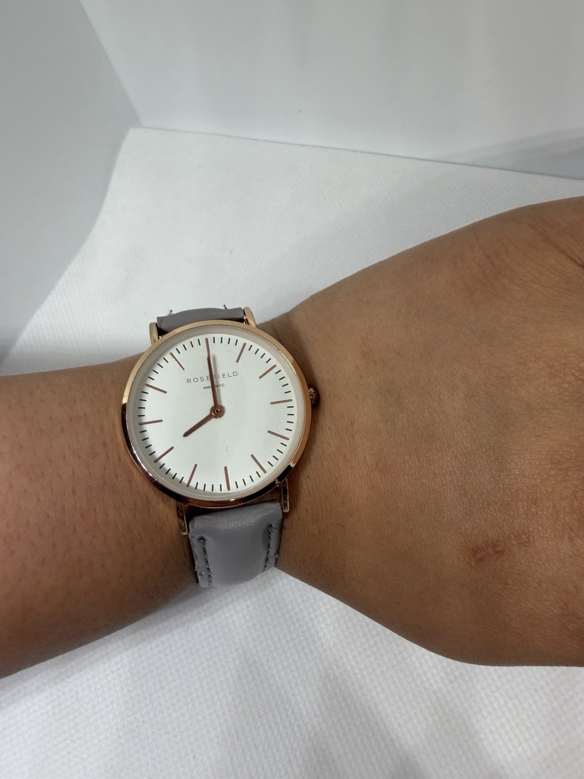 ROSEFIELD AMS | NYC Women’s Quartz Analog Watch White Dial Gray Leather Strap