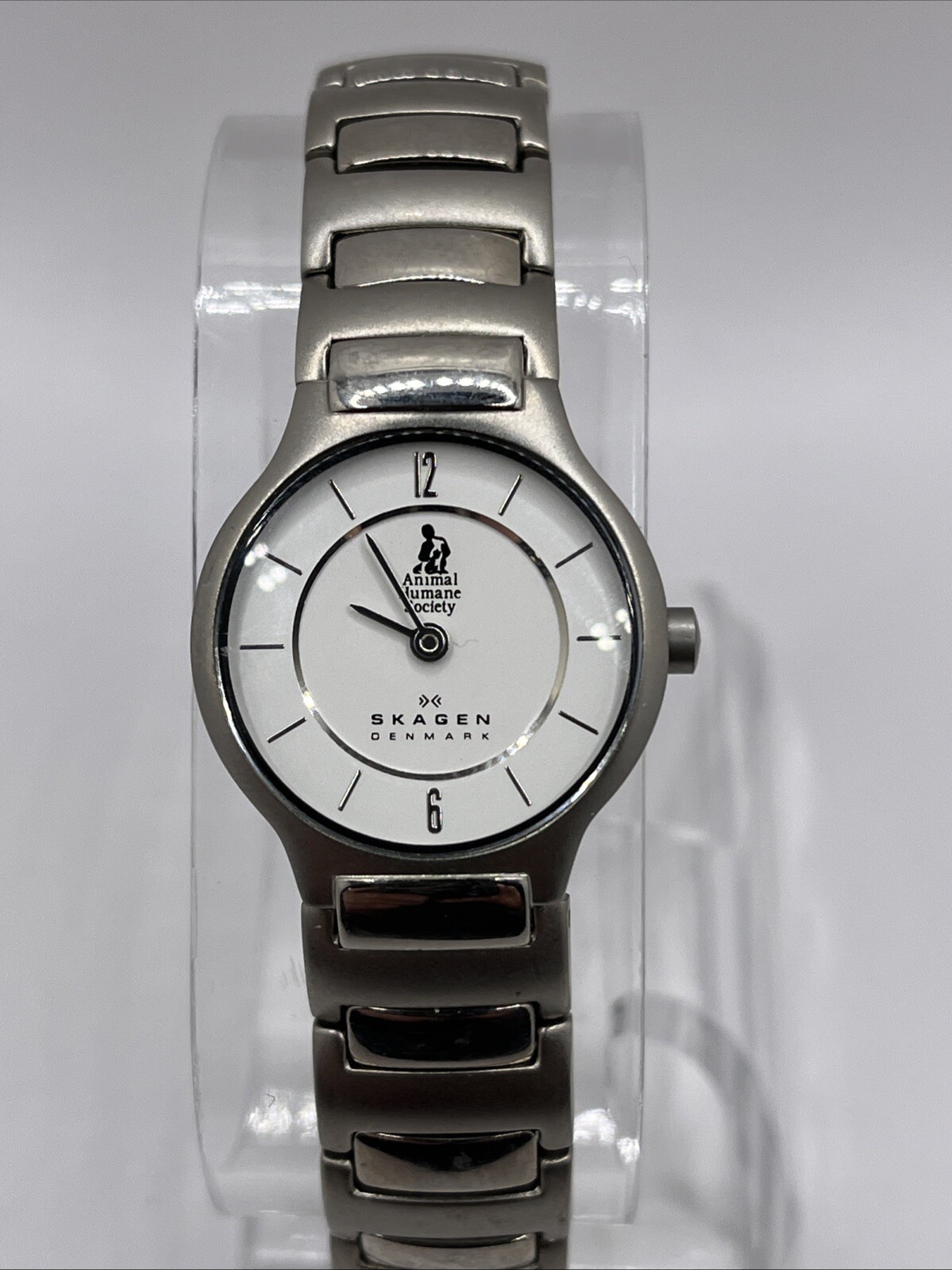 Skagen Women’s Watch Animal Humane Society Silver 6.5″ Band- New Battery