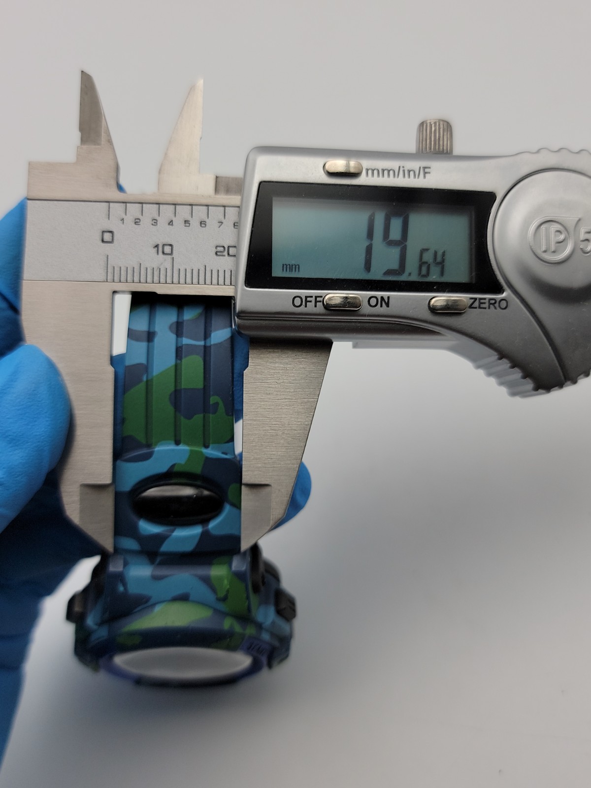 Lavaredo Kids Digital Watch 38mm Blue Green Band 4.75″-7.5″, Runs