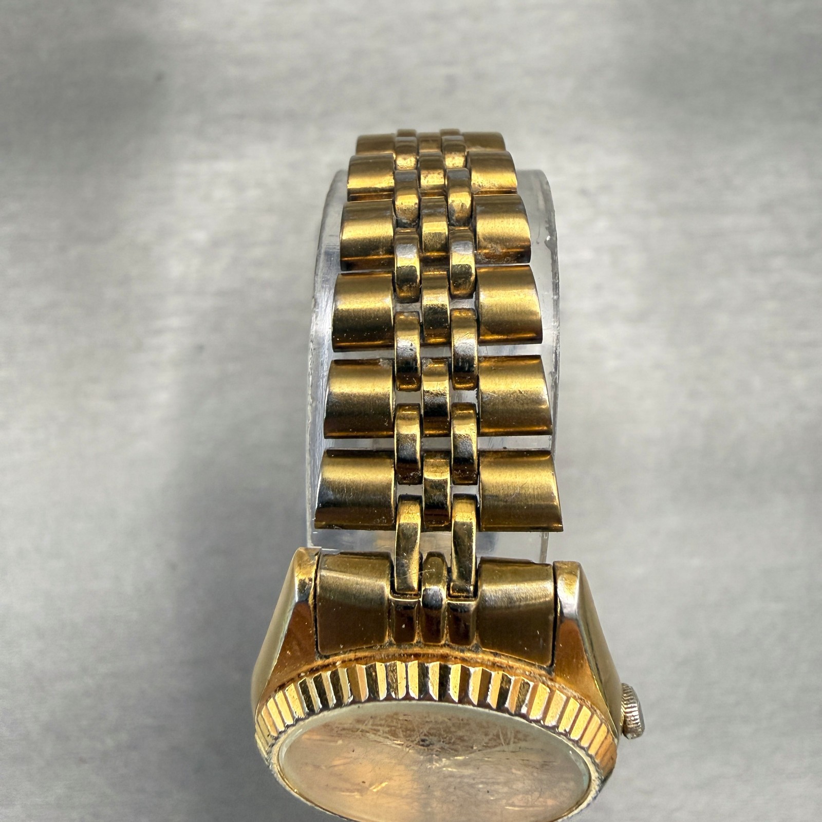 Seiko Watch Women 24mm Gold Dial Gold Tone Daydate Round 7N83-0049 New Battery