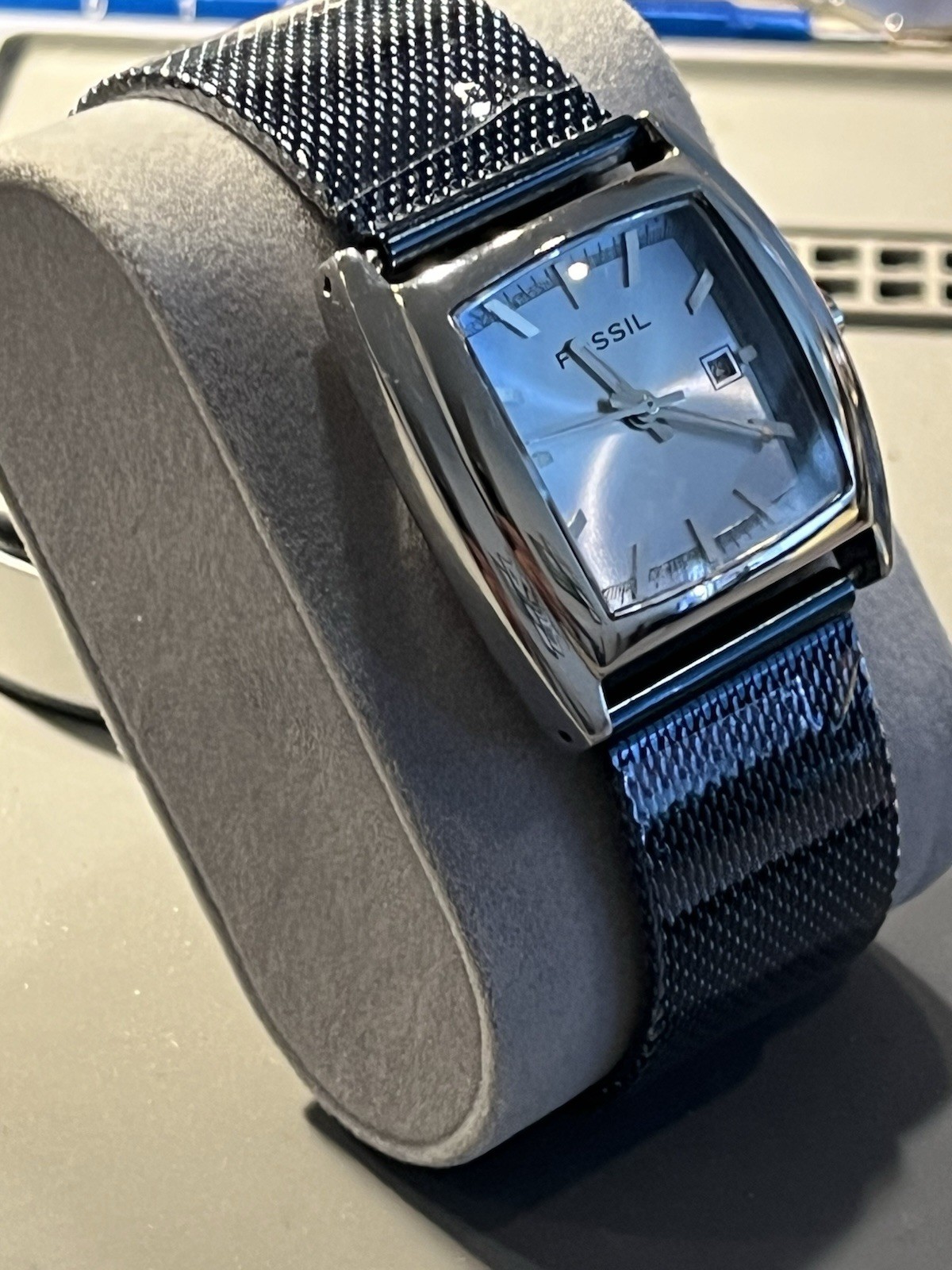 Fossil Quartz Watch Silver/Blue Dial Date Silver Case New Blue Mesh Band w/Box