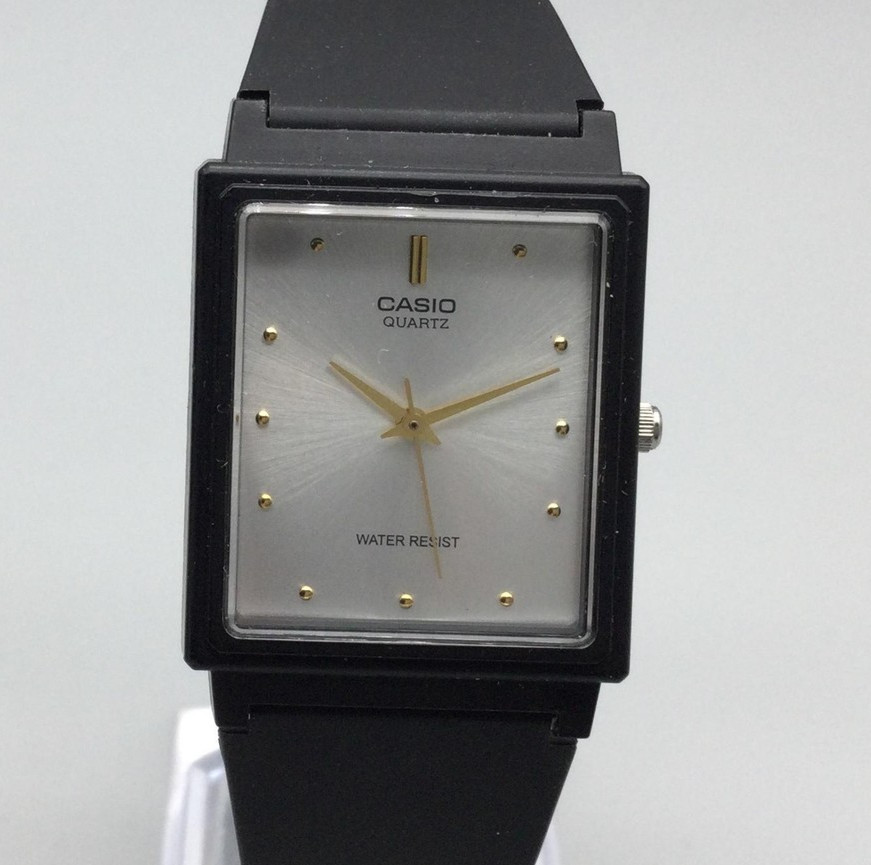 Casio 1330 MQ-38 Watch Unisex 26mm Silver Tone Dial Black Japan New Battery