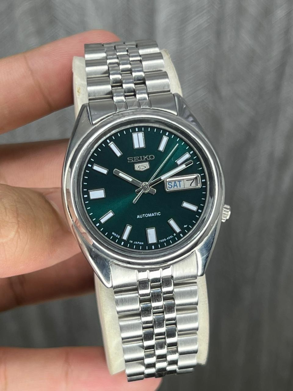 Vintage Seiko 5 7009 Automatic Men’s Day/Date