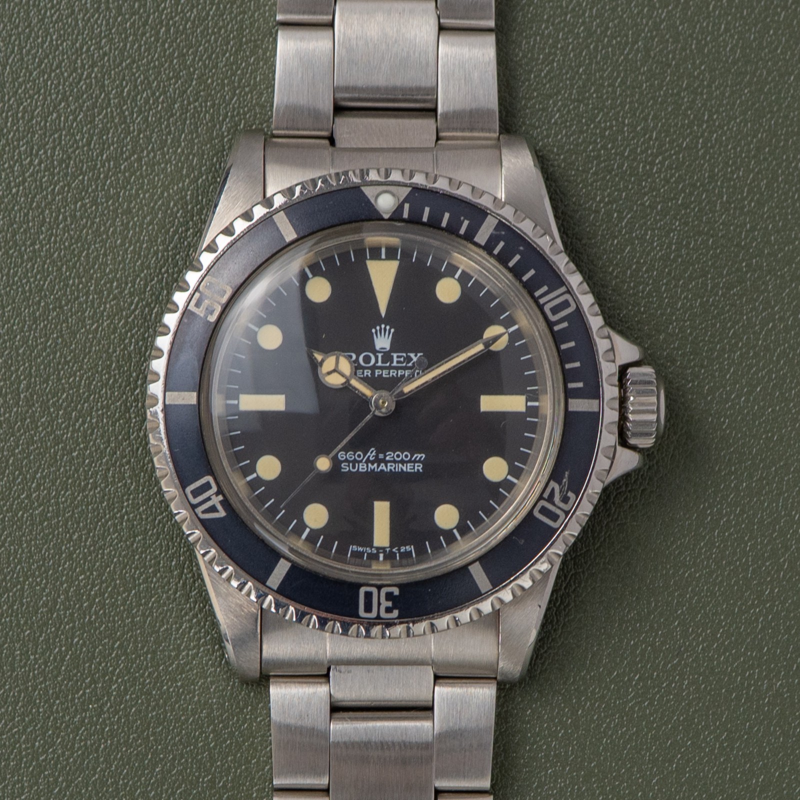 Rolex Submariner Ref. 5513 – Box and Papers – 1977