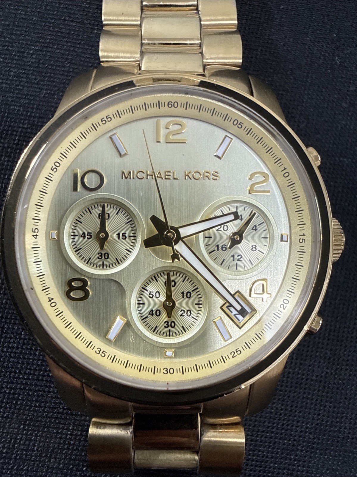 MICHAEL KORS RUNWAY MK-5055 WOMENS WRISTWATCH NEW BATTERY CHAMPAGNE COLOR DIAL
