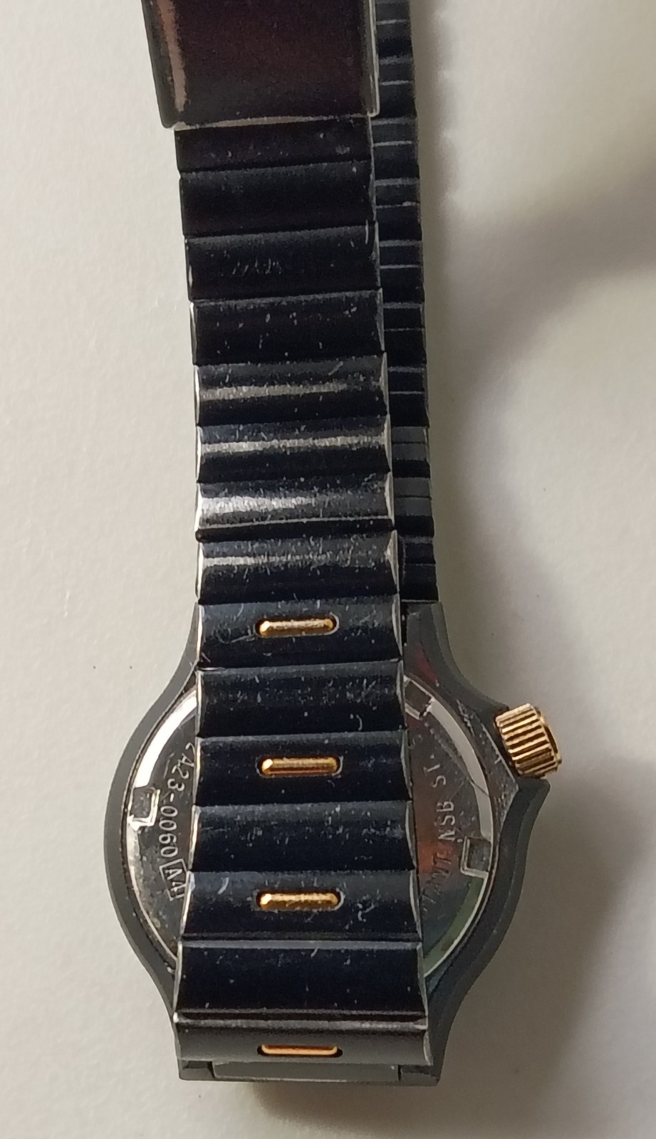 SEIKO SQ SPORTS 100 HIS HERS 1985 WATCH SET BLACK W/ GOLD ACCENTS RUNS GREAT