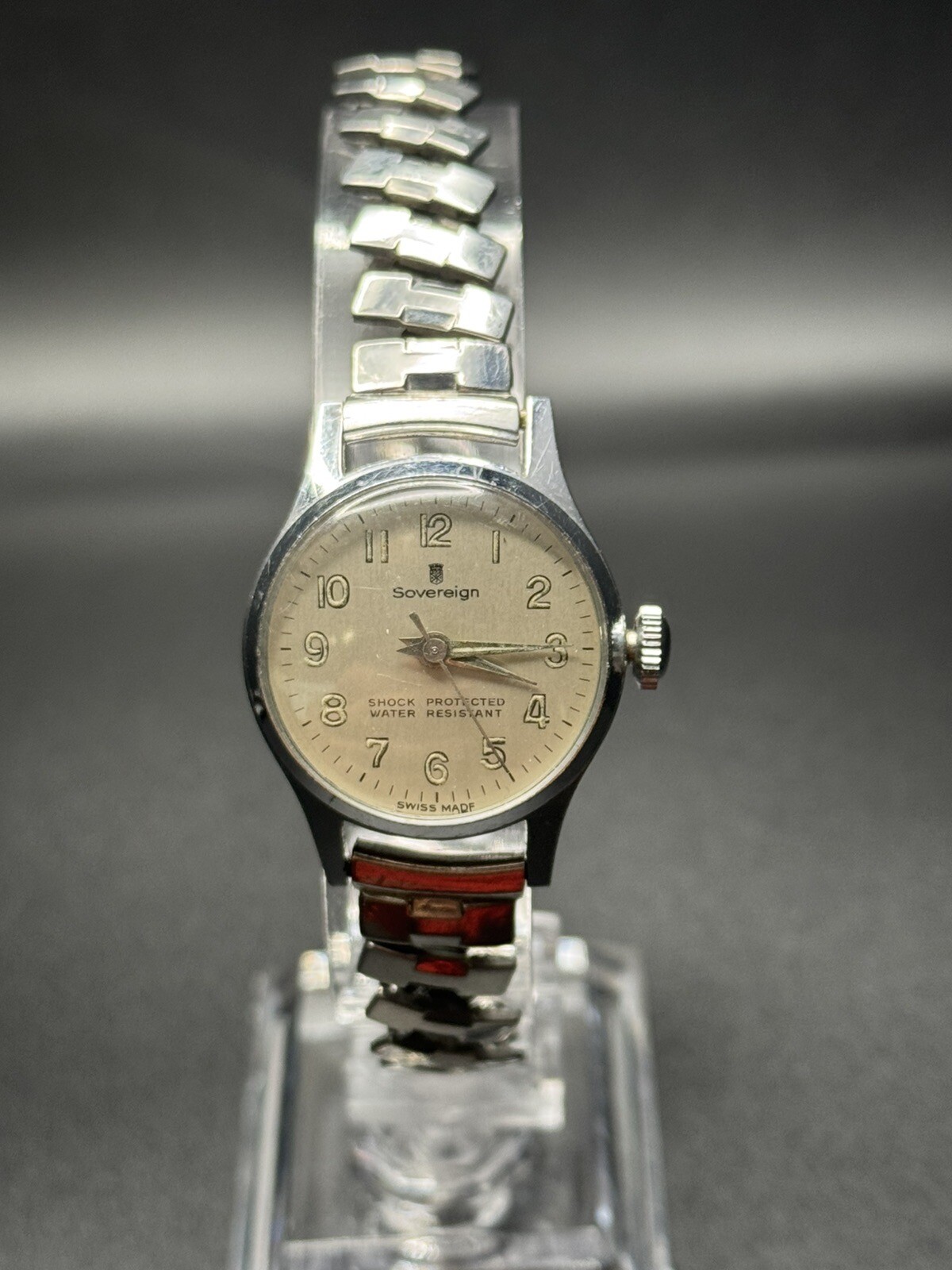 O808 ⭐⭐ Vintage » Sovereign » Manual Wind Watch Stretch Band Silver Tone Wind