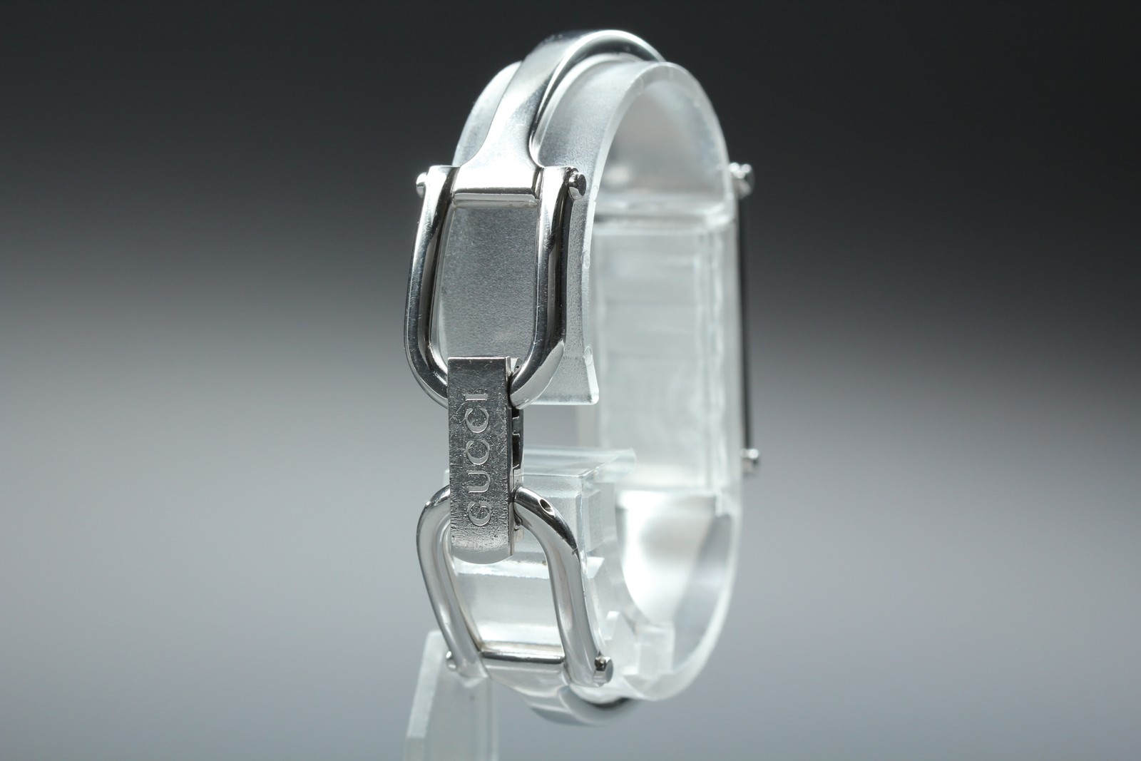 [Near MINT w/Box] Gucci 1500L 12mm Silver Dial Quartz Bangle Women’s Watch JAPAN