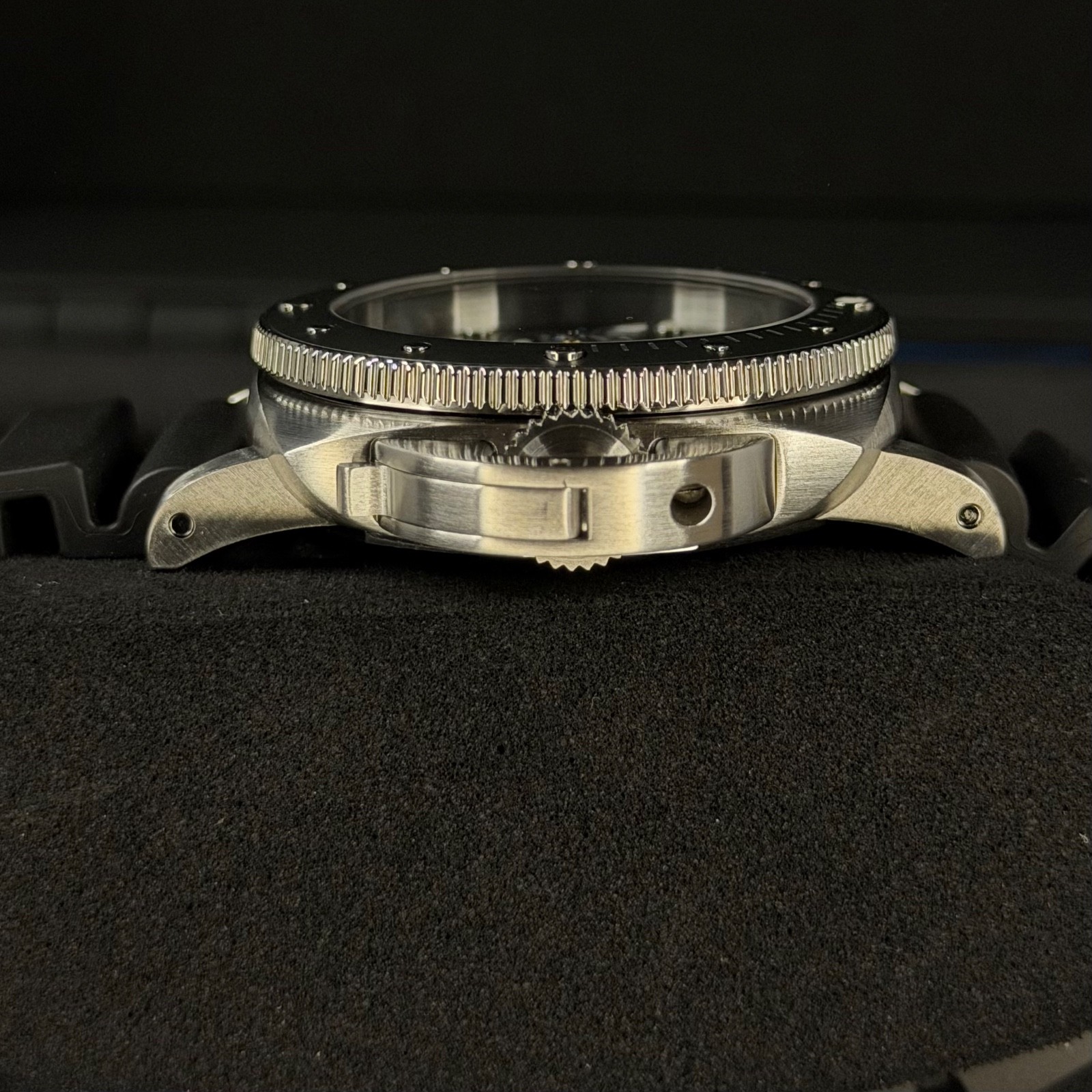2021 Panerai Submersible PAM00683 42mm Excellent Condition Box & Papers