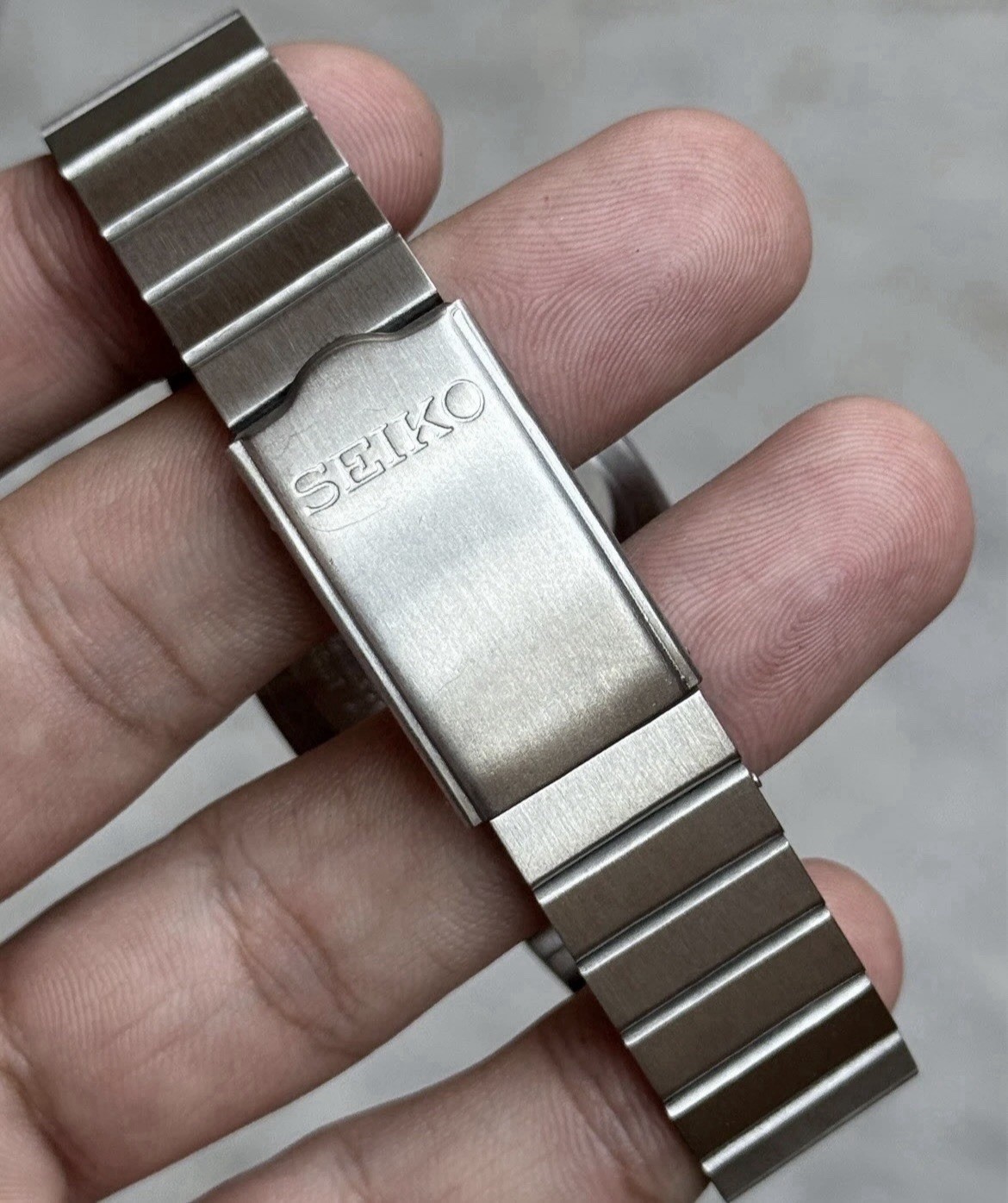 Seiko 5 Automatic Mens Vintage Wrist Watch Day Date Stainless Steel Japan