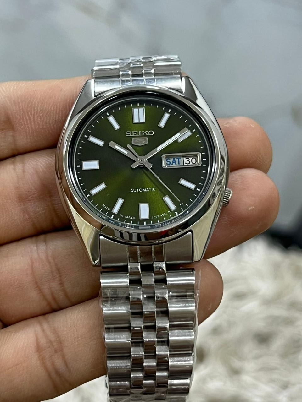 Seiko 5 Automatic Military Green Dial Mens Watch Japan Made 7009