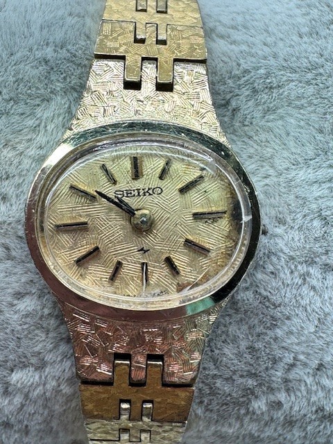 Vintage Ladies Seiko 11-7619 Gold Tone Mechanical Watch WORKS