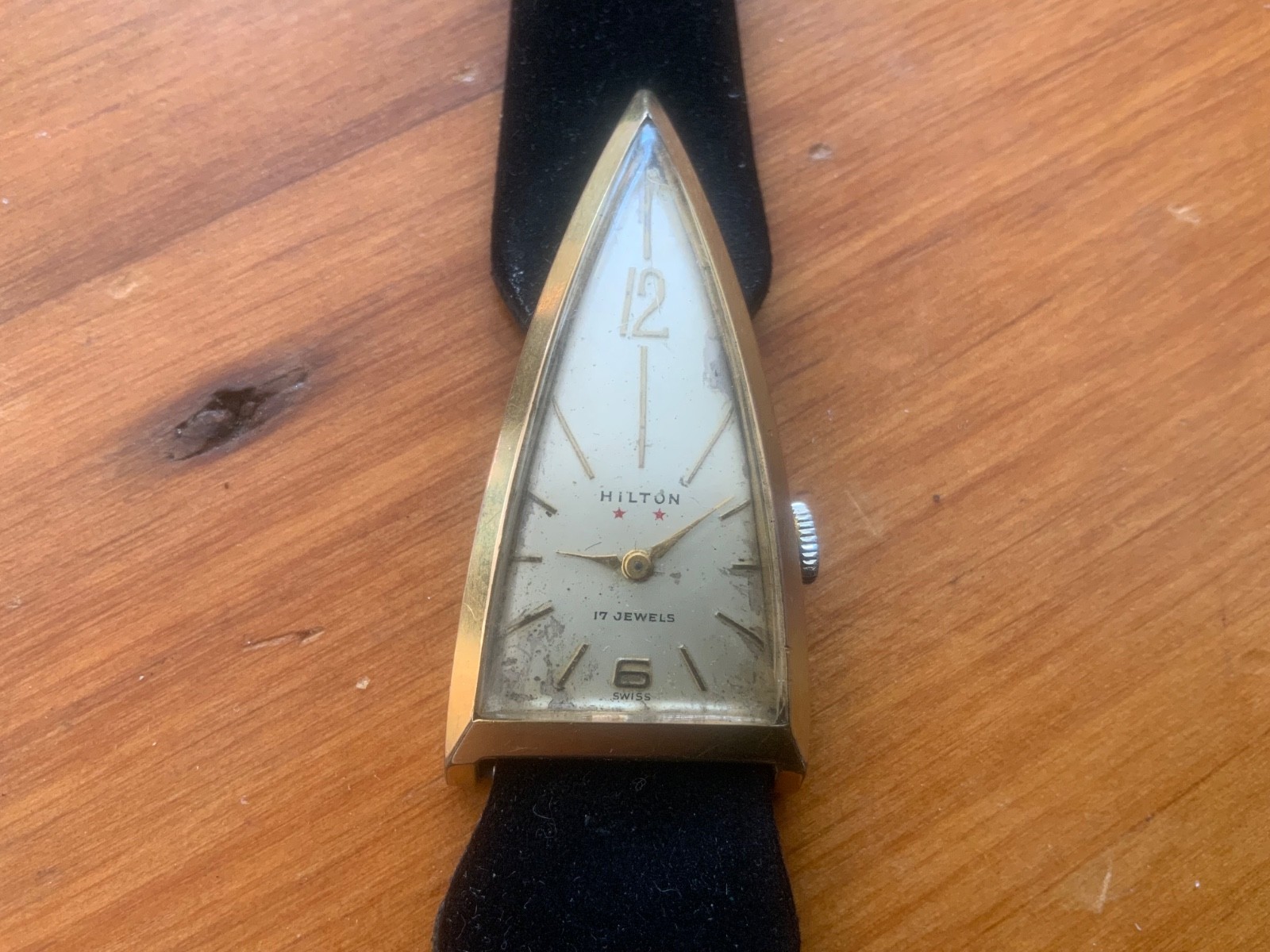 Women’s SWISS Vintage 50’s Watch HILTON Manual Wind triangle running