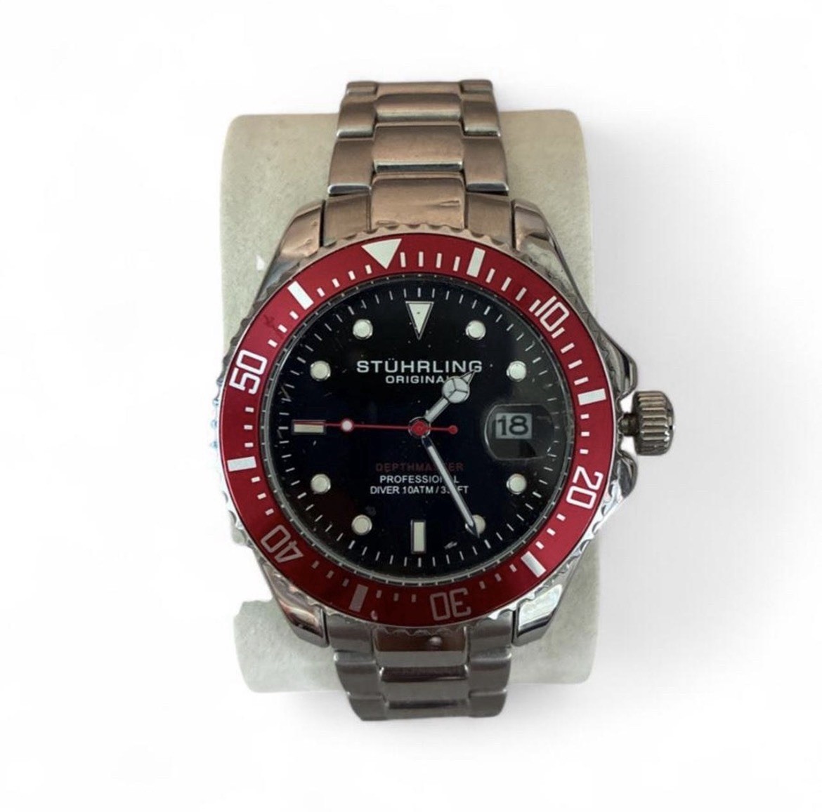 Stührling Depthmaster Mens Quartz Diver Watch Red Bezel Black Dial Date