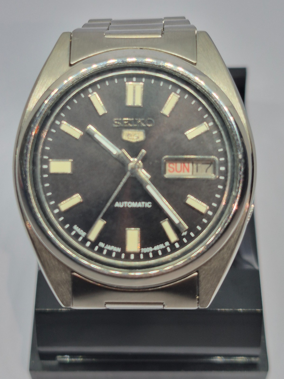 Vintage Seiko 5 Automatic Men’s Wristwatch – Classic Japanese Timepiece