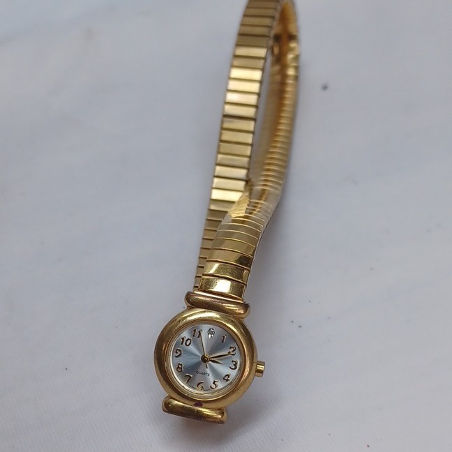 Women’s Dress Quartz Analog Watch Gold Tone Case/Bracelet Silver Dial Arabic