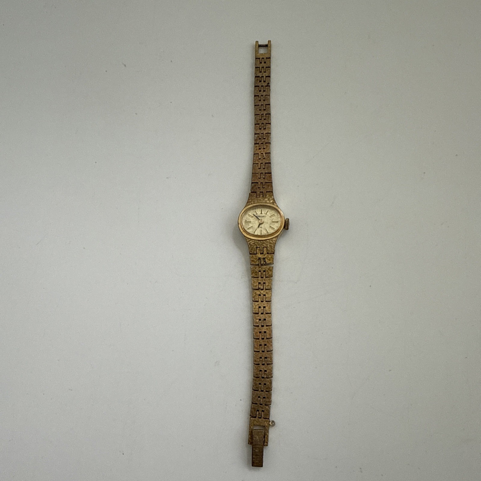 Vintage Seiko Watch 11-7619 Women Hand Winding Mechanical Gold Tone Oval 5.75″