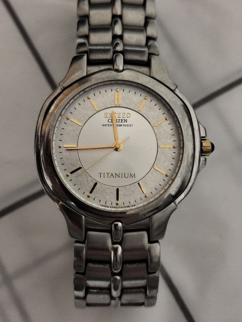 Excellent condition CITIZEN EXCEED 0330 titanium watch. 【USED】