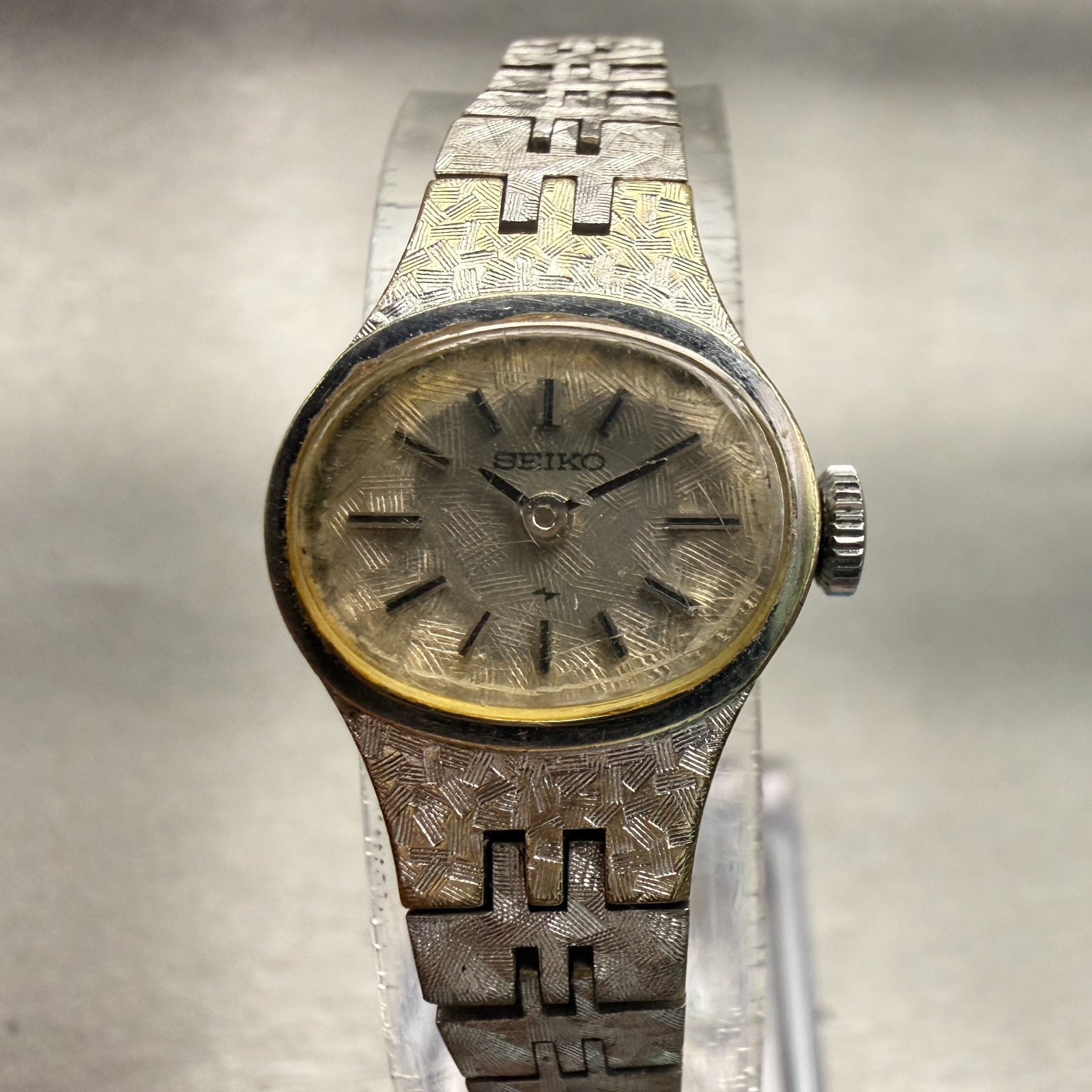 Seiko Watch Women 17mm Silver Dial Silver Tone Oval 11-7619 Vintage Works Manual