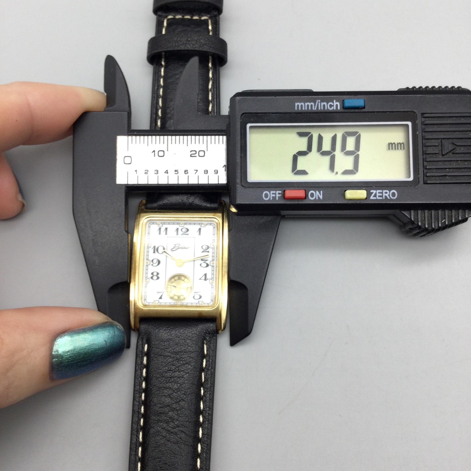 Belair Mens Watch 25mm Tank Gold Tone Black Leather 980.163 New Battery