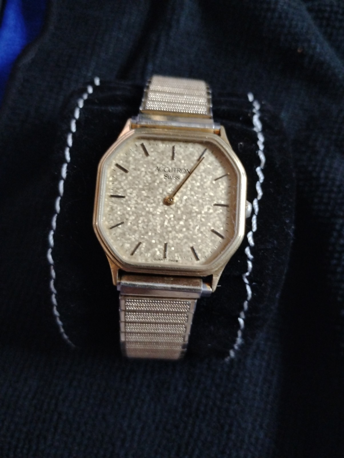 Vintage 1981 Bulova Accutron Quartz Gold Tone Watch – Running