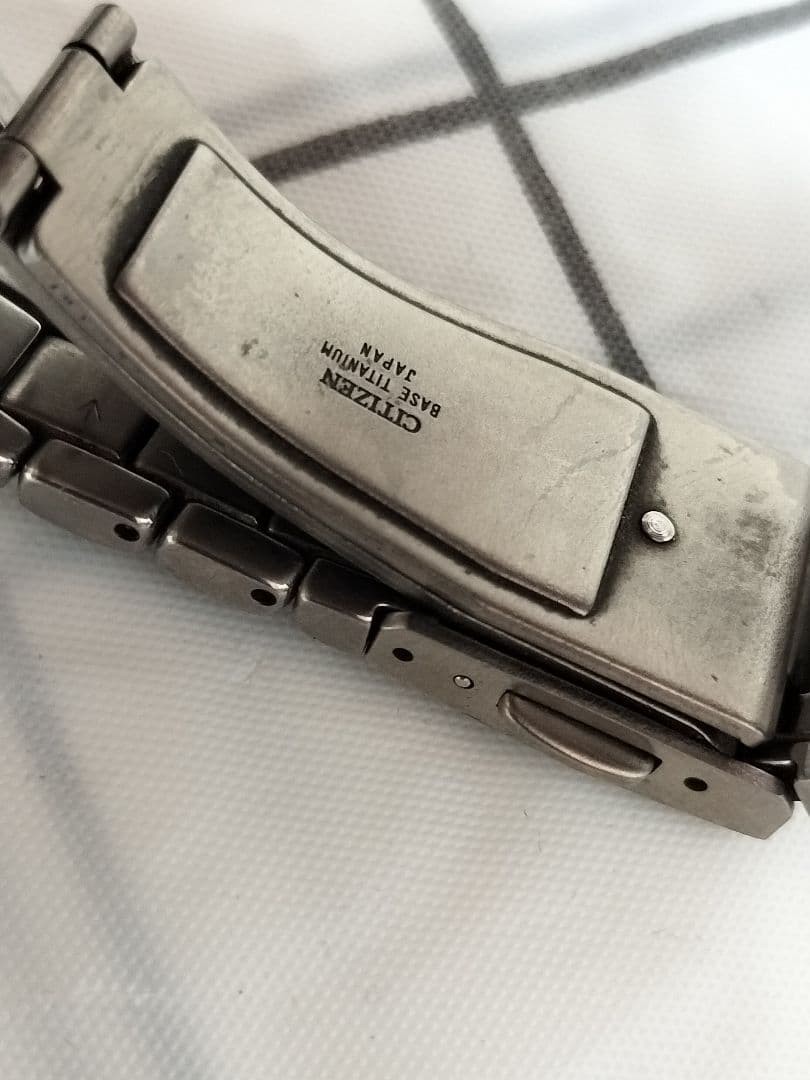 Excellent condition CITIZEN EXCEED 0330 titanium watch. 【USED】