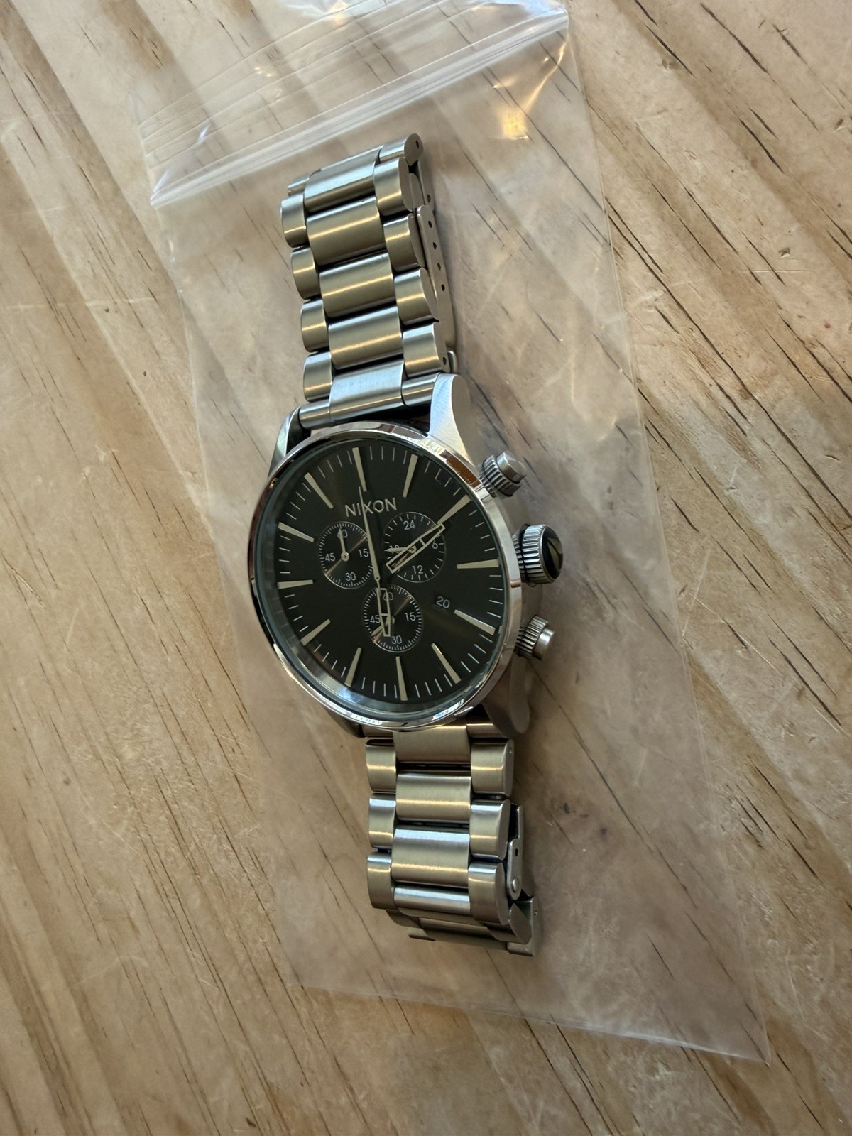 Nixon The Sentry Chrono SS Analog Watch Silver w/ Black 17H Japanese Movement