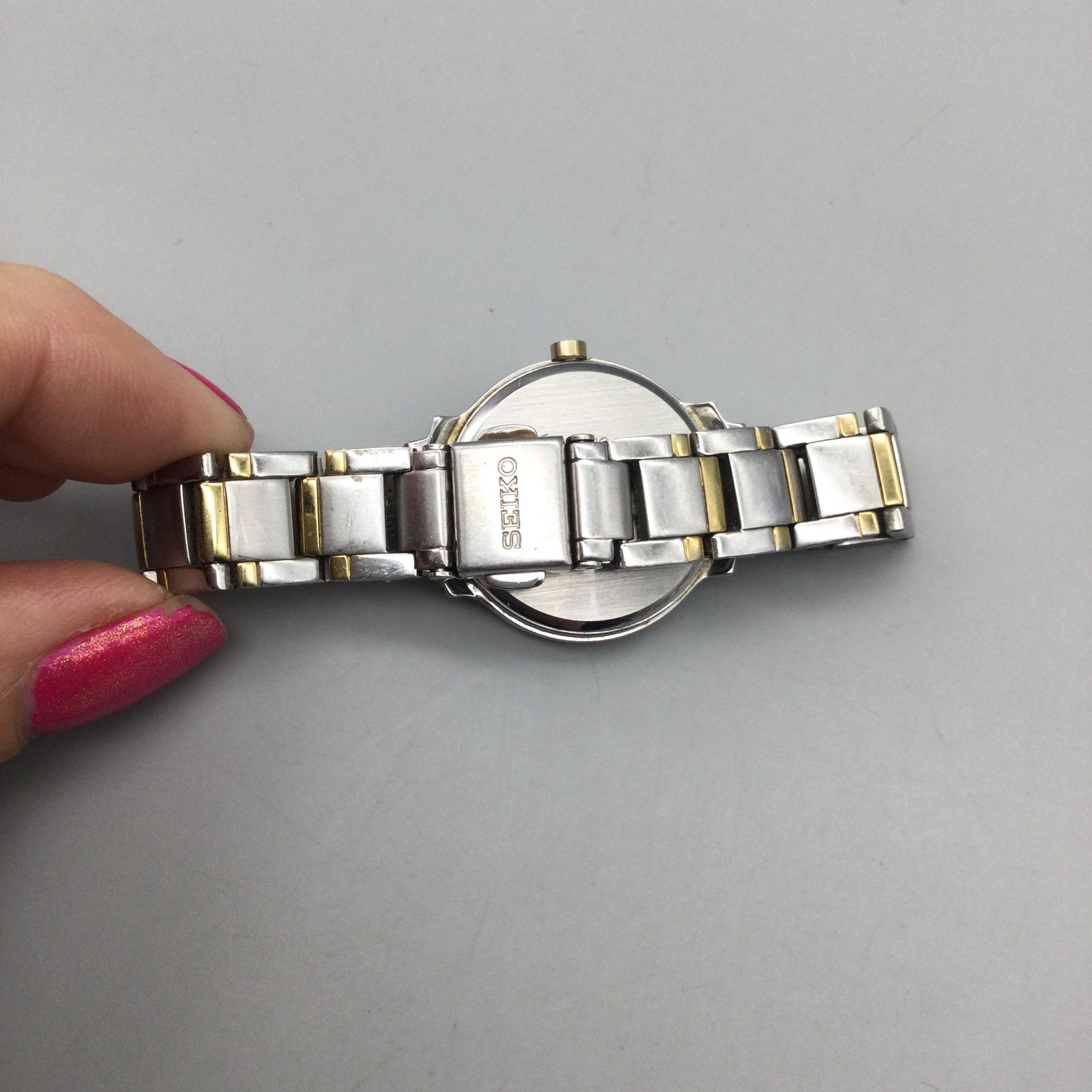 Seiko Solar V181-0AB0 Womens Watch 27mm Two Tone 100M Stainless Steel 5.75″