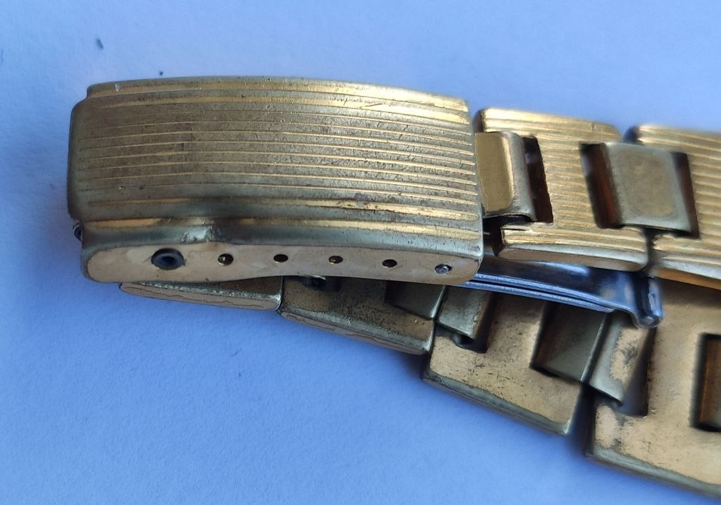 RARE Vintage Zaria USSR Women’s Watch 21 Jewels Date Chocolate Dial WORKING