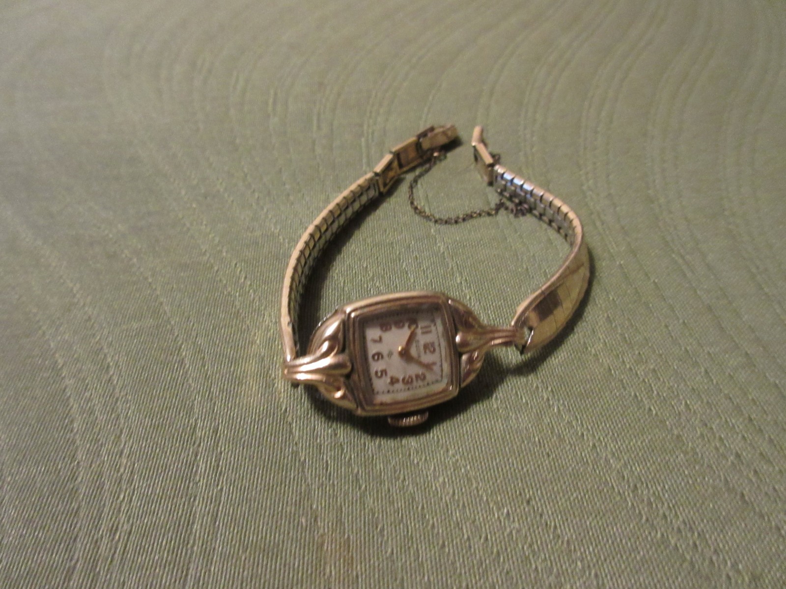 Vintage Elgin Ladies Watch Hadley 1/20 K GF TOP Bracelet WORKS