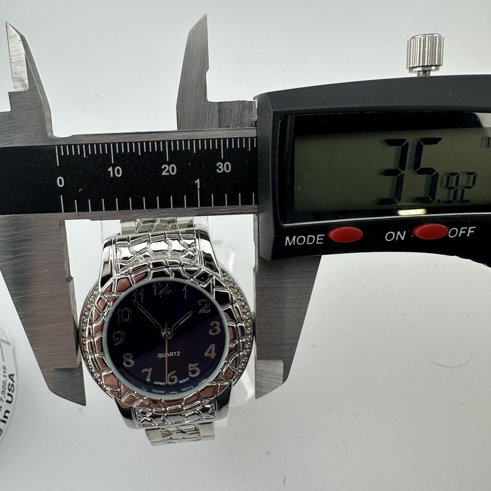 Chico’s Womens Watch 36mm Blue Dial Silver Tone Bangle Jewelry Clasp – Size 6.5″