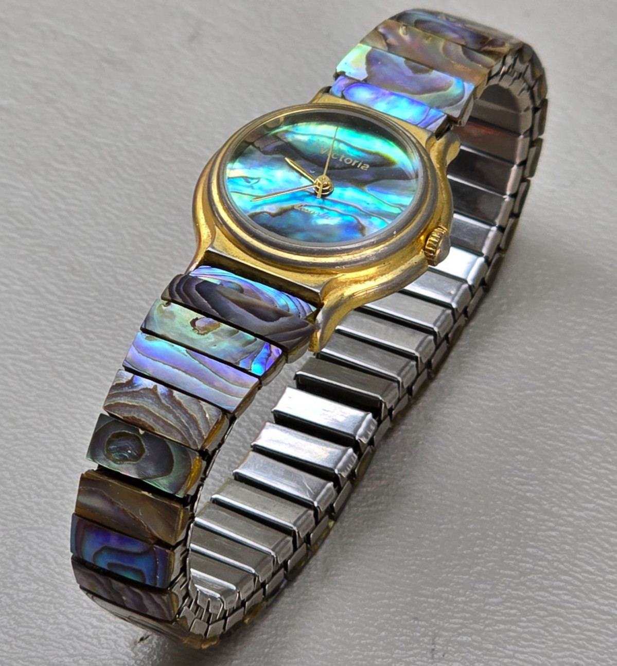 Vintage Watch Victoria Abalone Shell Womens Expansion Band Quartz Watch