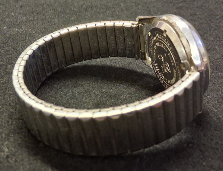 BERNHUF 17 JEWELS ANTI-MAGNETIC SWISS MADE WRISTWATCH TEXTURED WAFFLE DIAL WATCH