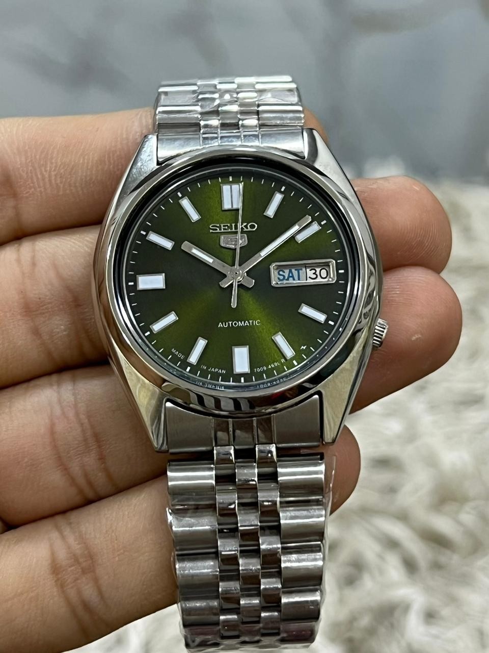 Seiko 5 Automatic Military Green Dial Mens Watch Japan Made 7009