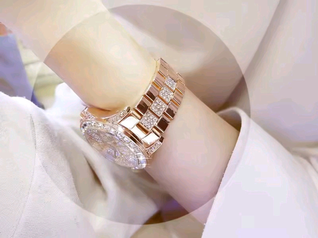 Beautiful Full Iced Zircon Luxury Watch for Women Bling Bling