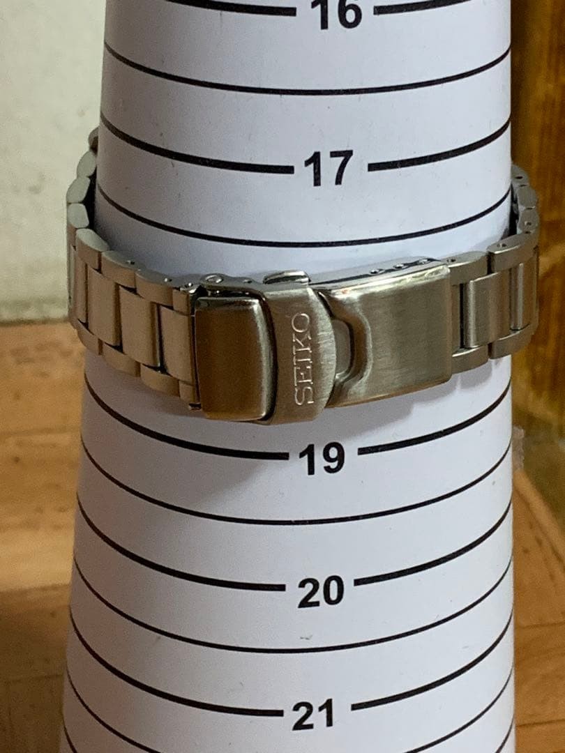 Seiko 7N42-8260 Analog Silver Military Quartz Watch Used Authentic