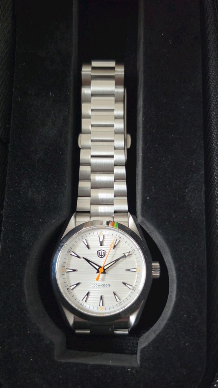 Watchdives WD0006B Men’s Quartz Watch VH31 Sunray White Orange Seconds Hand
