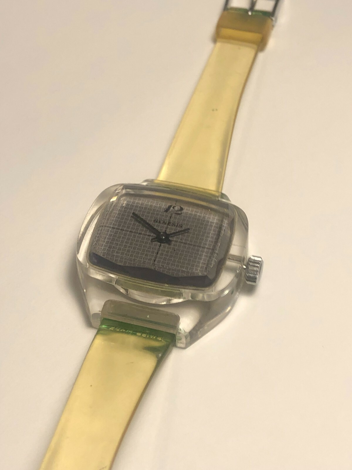 VINTAGE SWISS MADE 1970’s GENESIS PLEXIGLASS LADIES WIND-UP WRISTWATCH AGON CHR