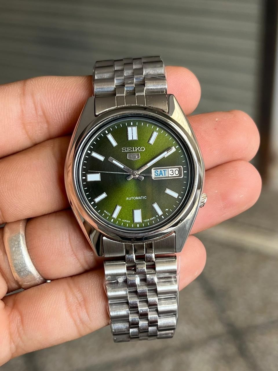 Seiko 5 Automatic Military Green Dial Mens Watch Japan Made 7009