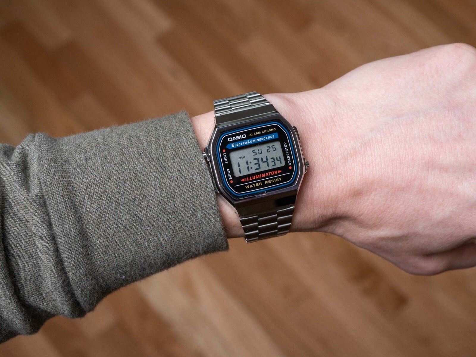 Casio A168W-1, 7 Year Battery Chronograph Silvertone Watch, Alarm, Illuminator