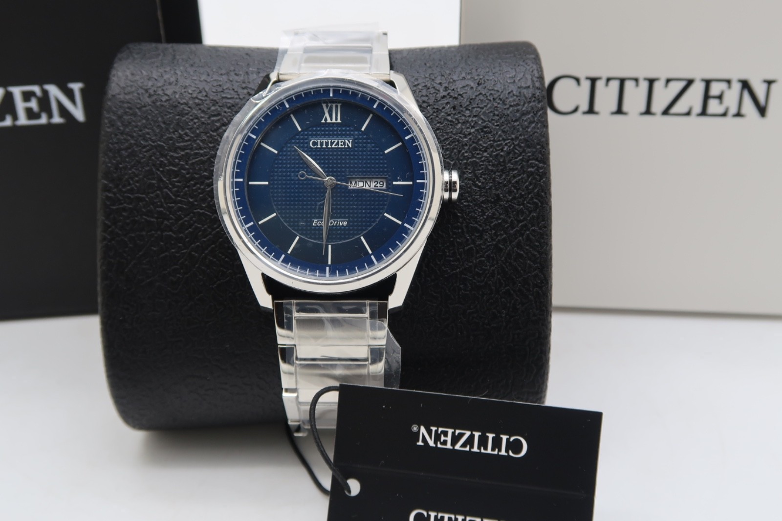 Citizen Eco-Drive Classic Blue Dial Men’s Watch Classic Stainless AW0081-54L NEW