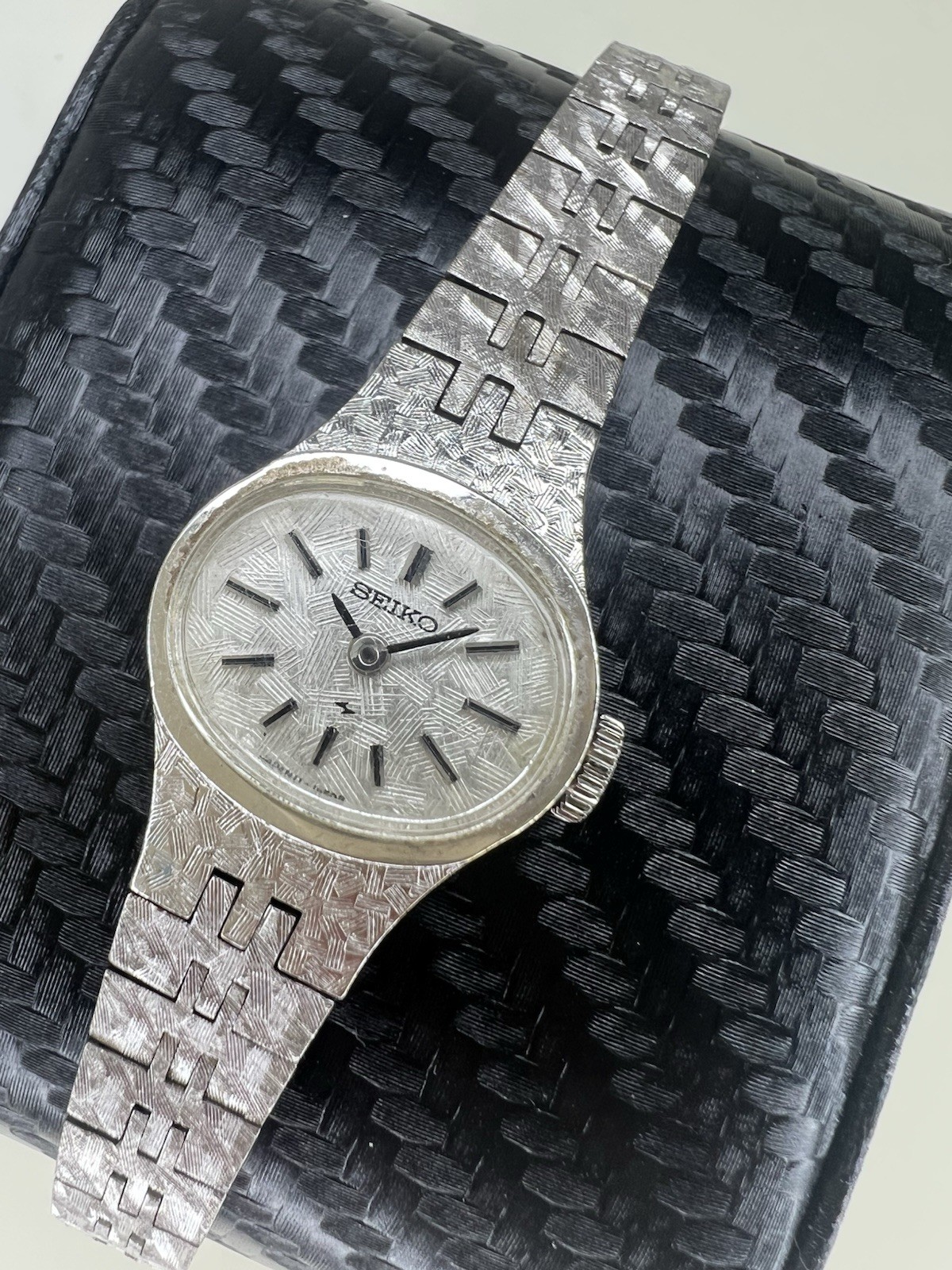 Vintage Seiko 11-7619 Ladies Watch
