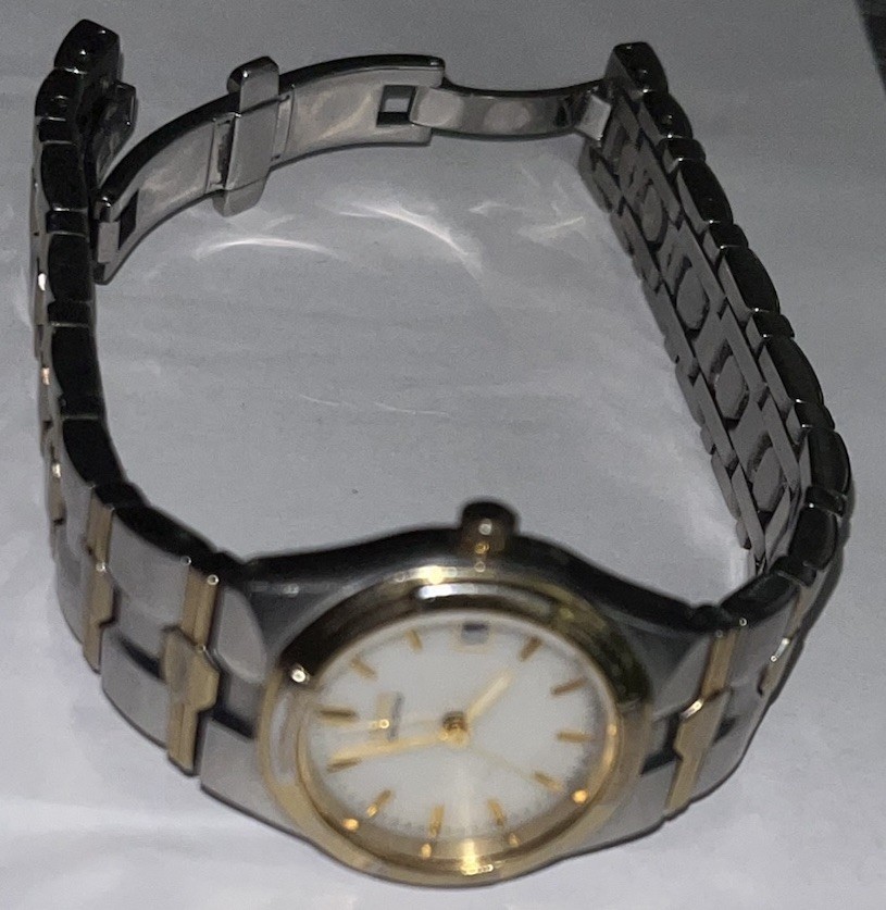 RUNNING LADIES CITIZEN E010-S008689 ECO-DRIVE WATCH w/ DATE FEATURE