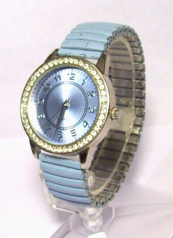 Gorgeous Light Blue Watch Iridescent Indigo Dial Diamond Bezel fits 6.50″-6.75″