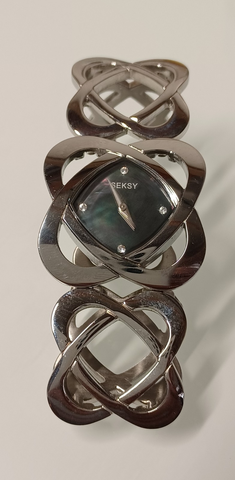 Sekonda SEKSY Ladies ‘Hidden Hearts’ Wristwatch Black Mother of Pearl Dial